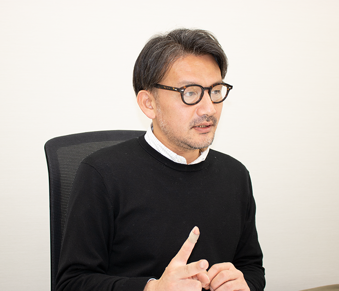 株式会社ファームフェス取締役岡崎さんへインタビューの様子